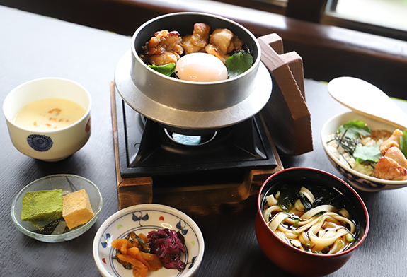 御殿鶏釜めし御膳